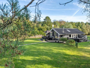 Holiday Home Peter - 400m from the sea by Interhome Hals